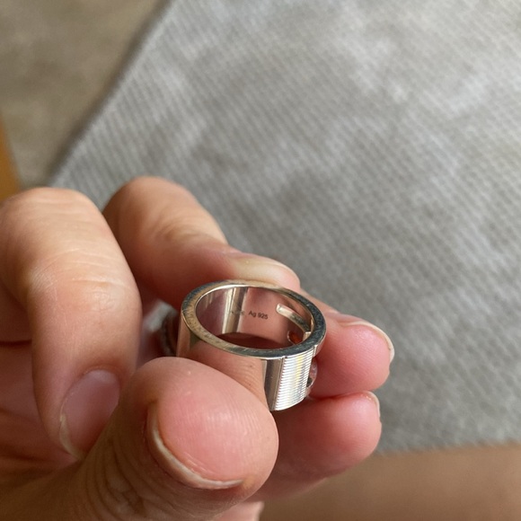 Authentic Gucci Icon Silver Pinkie Ring - Picture 6 of 7
